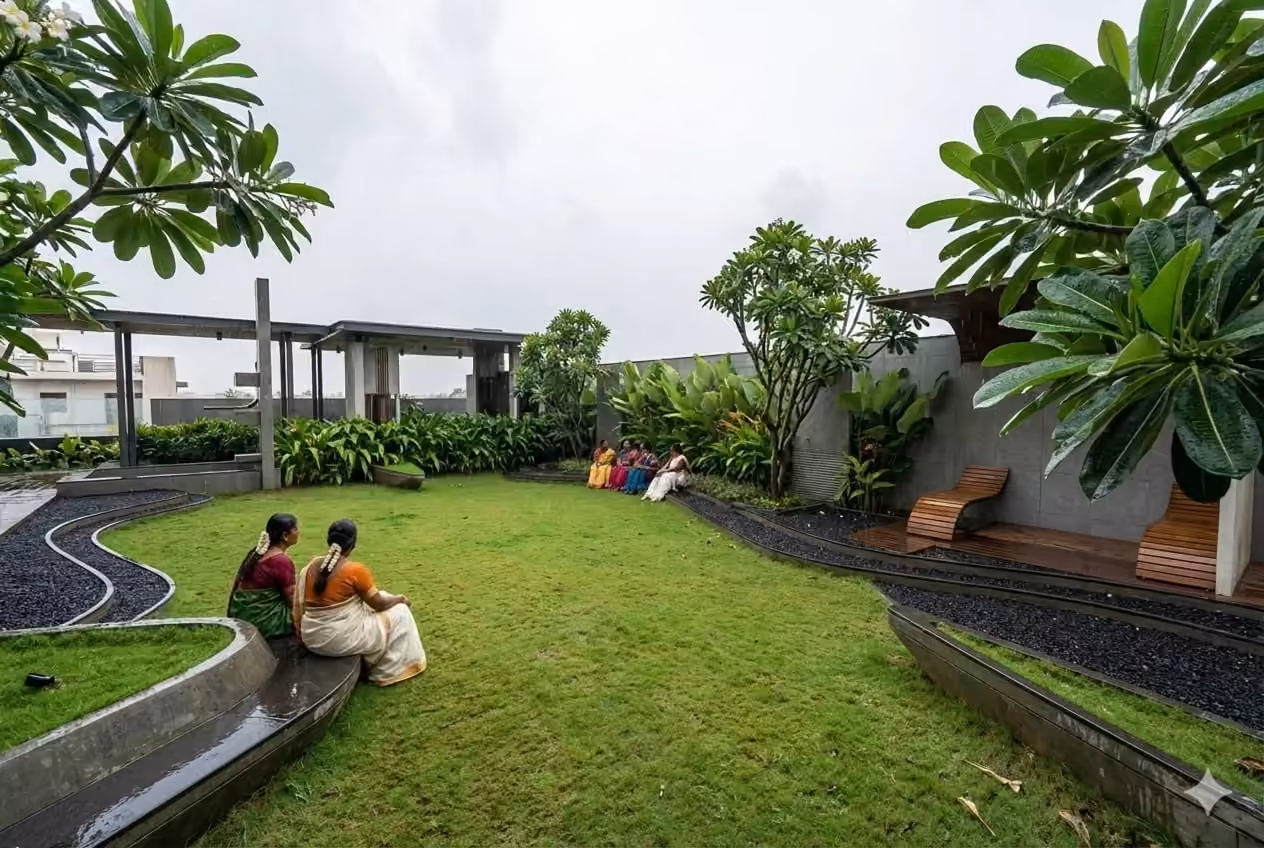 Residence - Salem - House of Strings — image 3